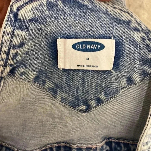 Old navy overalls - Picture 3 of 6